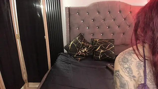Scarbadgirl  online show from 06.30.26