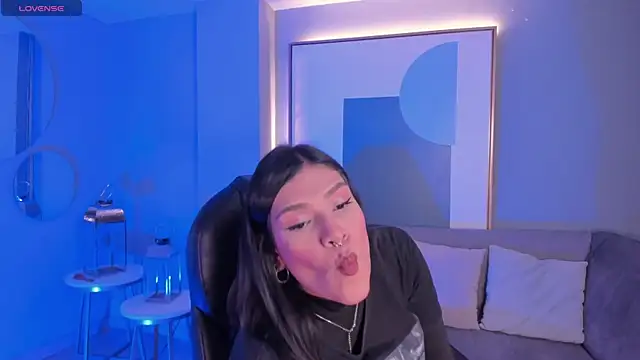 SarahYates online show from 04.08.26