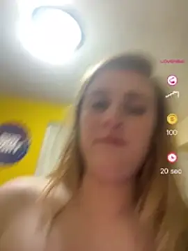 Snapshot of nataliesquirts4216 chatting on 05.22.26 nataliesquirts4216 online show from 05.22.26