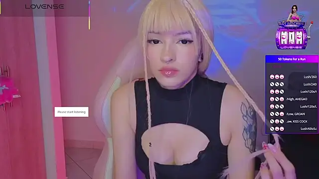 Moonlightt 21 online show from 12.21.25