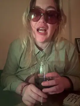 Granlady7 online show from 04.12.26