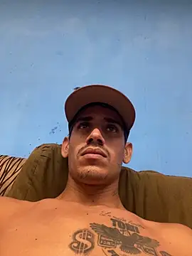 raul021999 online show from 04.28.26