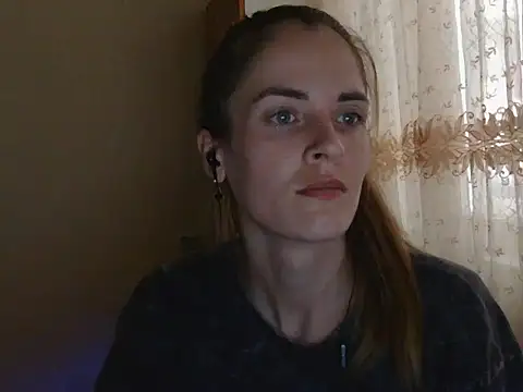 Snapshot of JayeTyler chatting on 11.15.25 JayeTyler online show from 11.15.25