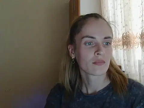 Snapshot of JayeTyler chatting on 11.16.25 JayeTyler online show from 11.16.25