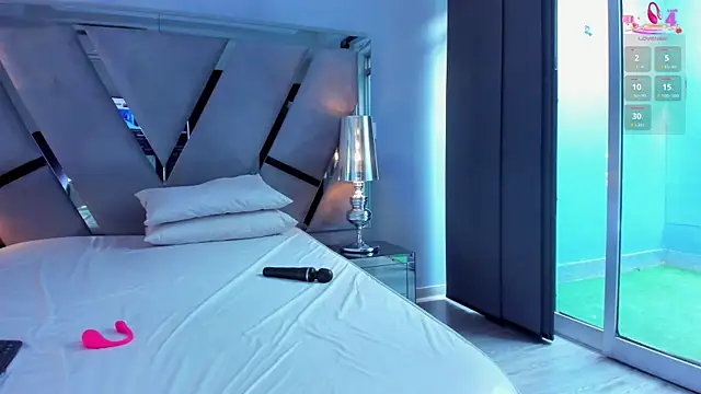 Snapshot of miamirage_ chatting on 09.26.25 miamirage  online show from 09.26.25