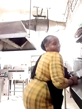 ShySexyBaddiexx online show from 09.09.25