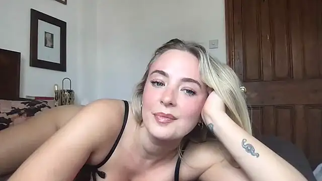 rosiegirl33 online show from 05.26.26