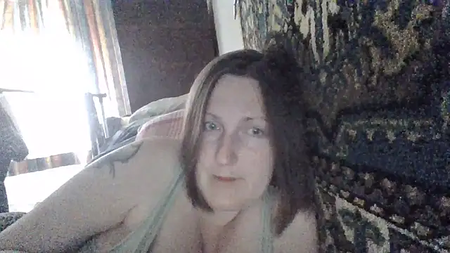 Snapshot of AllaSowinskaya chatting on 05.08.26 AllaSowinskaya online show from 05.08.26