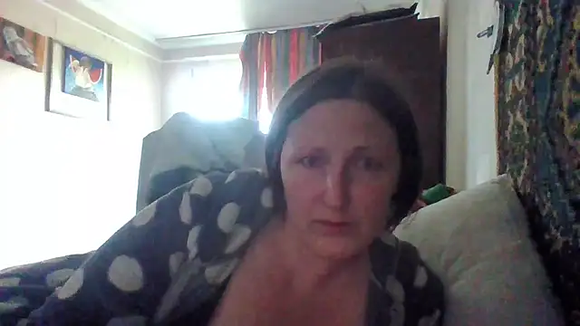 Snapshot of AllaSowinskaya chatting on 05.14.26 AllaSowinskaya online show from 05.14.26