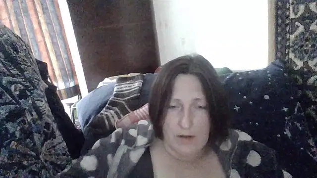 Snapshot of AllaSowinskaya chatting on 05.17.26 AllaSowinskaya online show from 05.17.26