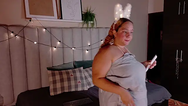 JenaCooper  online show from 11.29.25