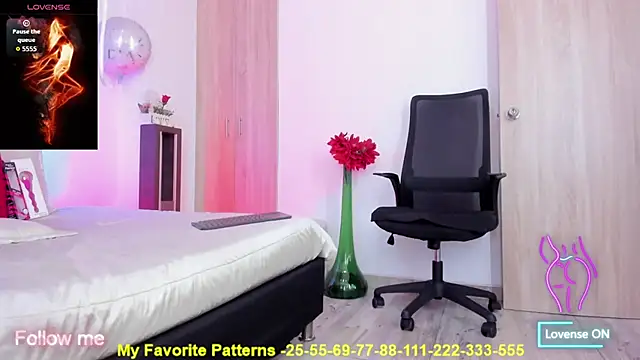 miaroberts69 online show from 09.27.25