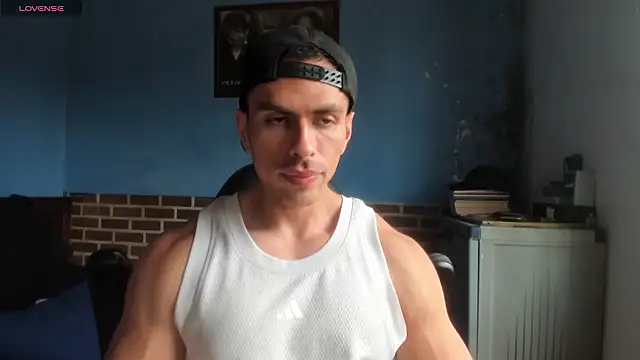 Snapshot of justinkarter chatting on 04.17.26 justinkarter online show from 04.17.26