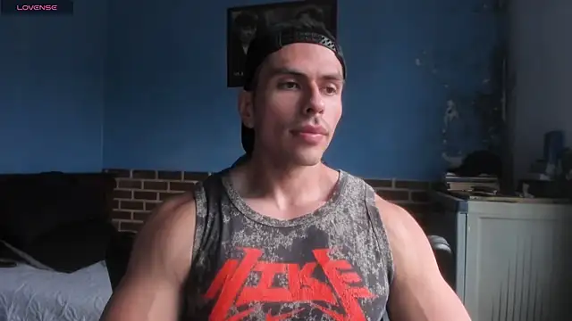 Snapshot of justinkarter chatting on 05.14.26 justinkarter online show from 05.14.26