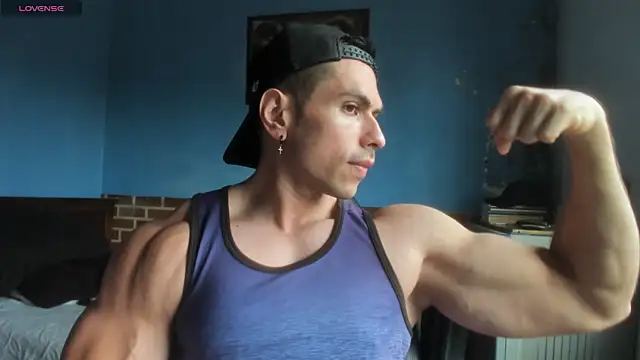 Snapshot of justinkarter chatting on 05.16.26 justinkarter online show from 05.16.26