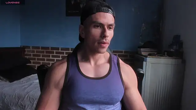 Snapshot of justinkarter chatting on 05.19.26 justinkarter online show from 05.19.26
