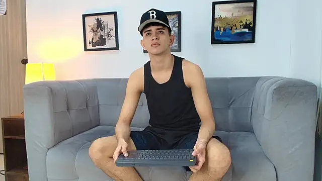 TWINKS FRIENDS online show from 02.24.26
