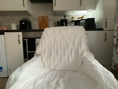 FrancescaXO online show from 02.04.26