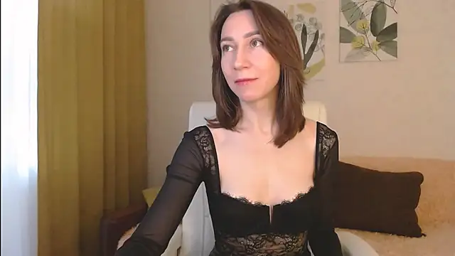 GoodGlamorGirl online show from 02.13.25