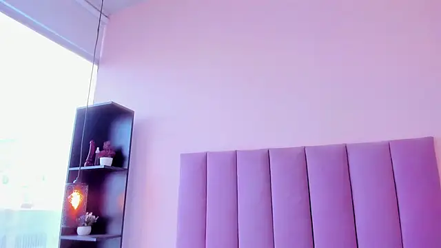 violet myerrs online show from 11.10.25