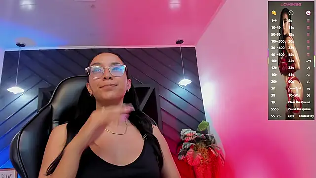 zoe martins  online show from 12.19.25