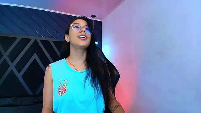 zoe martins  online show from 02.26.26