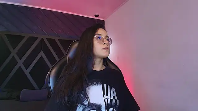 zoe martins  online show from 04.11.26