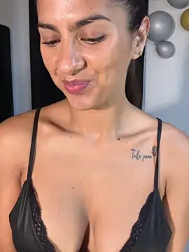 chicachocolate01 online show from 04.02.26