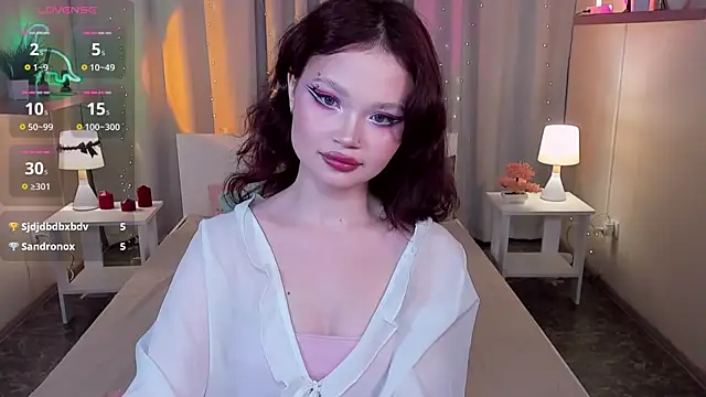 Snapshot of EmilyChaves chatting on 06.04.26 EmilyChaves online show from 06.04.26