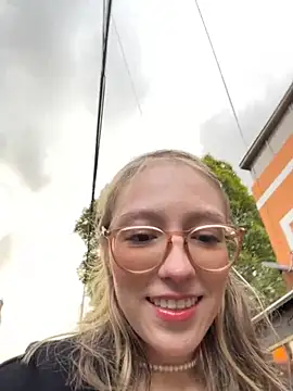 ReenKitty online show from 10.25.25