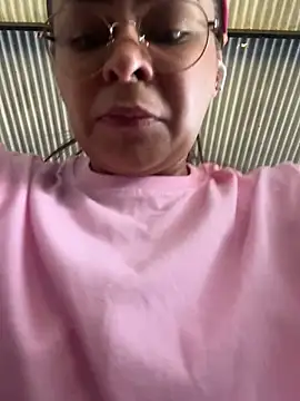 sweet shadil  online show from 10.21.25