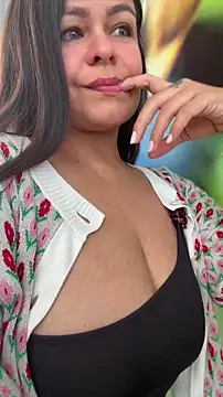 Snapshot of sweet_shadil_ chatting on 05.23.26 sweet shadil online show from 05.23.26