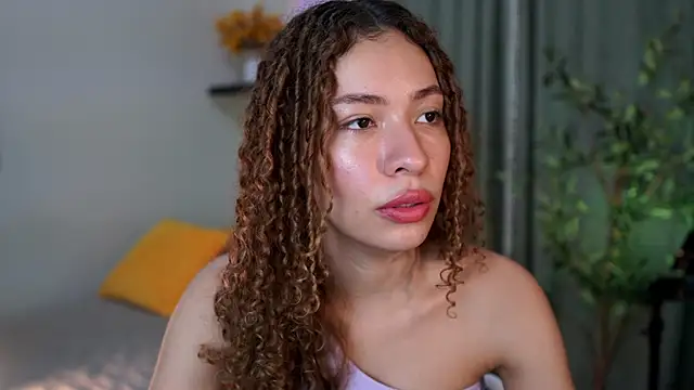 isabella-garcia- online show from 11.10.25