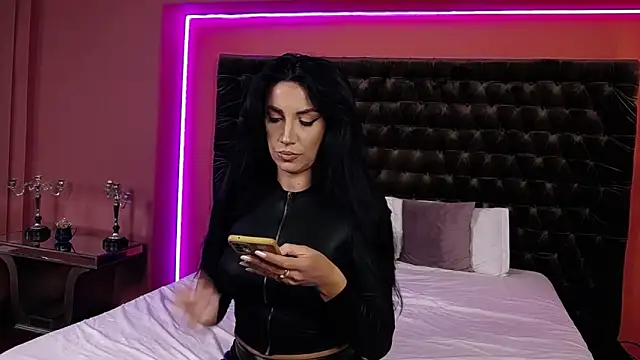 StephanyMillan online show from 09.21.25