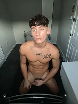 naughtyboy0124 online show from 10.28.25