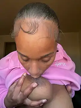 yummy0322 online show from 11.23.25