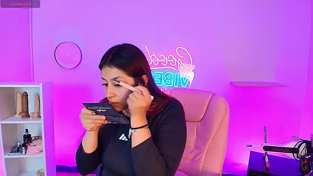 Aphriil   online show from 10.20.25