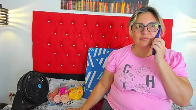 carolinacrus01 online show from 09.15.25