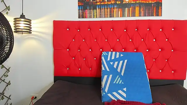 carolinacrus01 online show from 10.22.25