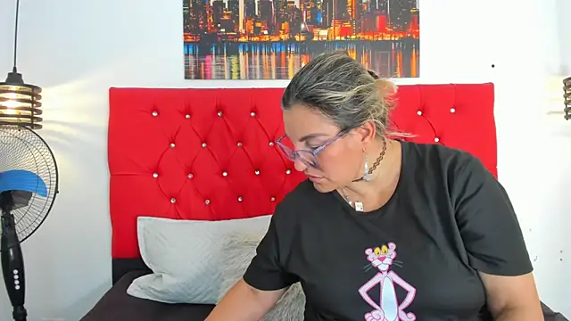 carolinacrus01 online show from 02.17.26