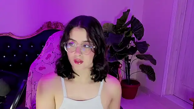 LiLLiAnderson online show from 11.18.25