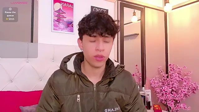 Snapshot of Axel__Evans chatting on 01.19.26 Axel Evans online show from 01.19.26