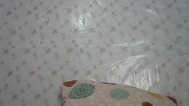 Snapshot of Roselingalvis13 chatting on 05.31.26 Roselingalvis13 online show from 05.31.26
