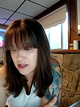 Snapshot of Ursulalane chatting on 09.28.25 Ursulalane online show from 09.28.25