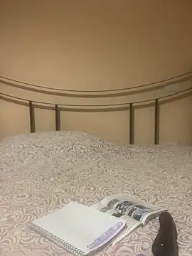 SarettaB90 online show from 12.04.25