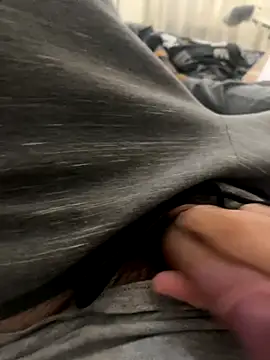 Snapshot of FrequentFew chatting on 01.06.26 FrequentFew online show from 01.06.26