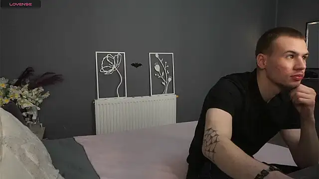 Snapshot of Garden_of_Eden_ chatting on 02.23.26 Garden of Eden online show from 02.23.26