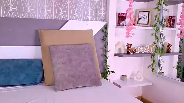 Snapshot of Celine_Lee chatting on 10.13.25 Celine Lee online show from 10.13.25