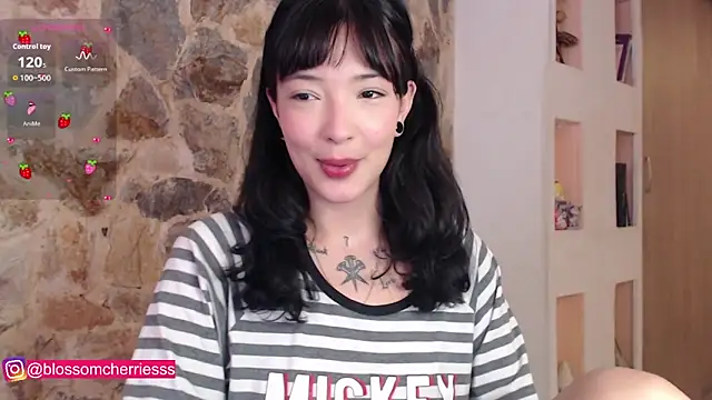 Snapshot of slobberynjuicy_ chatting on 09.11.25 slobberynjuicy online show from 09.11.25