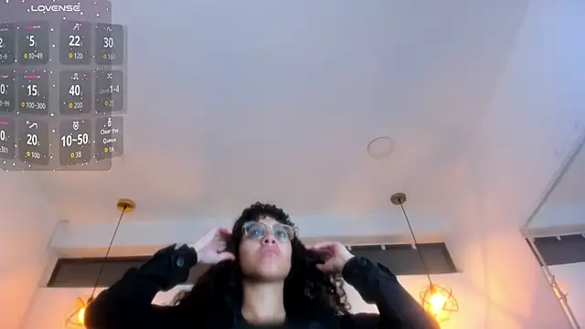 Hanna Cornee  online show from 02.16.26